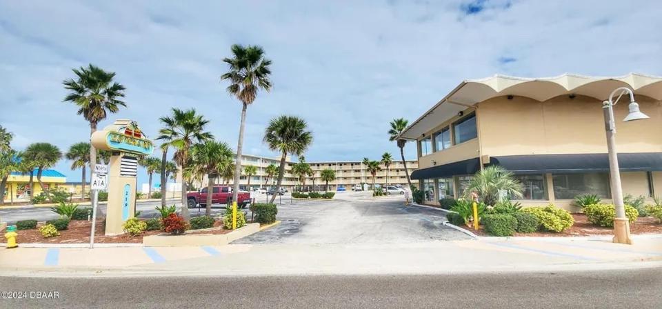 Ocean Breeze - Direct Ocean Front-Pool Is Open Apartment Daytona Beach Exterior photo